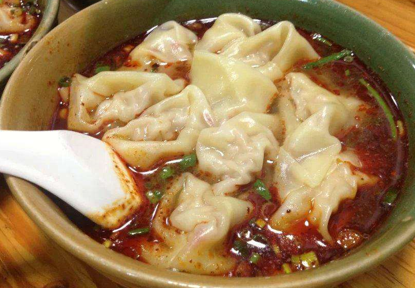 重庆美食中的另一种惊喜——抄手,给你不一样的味蕾体验!