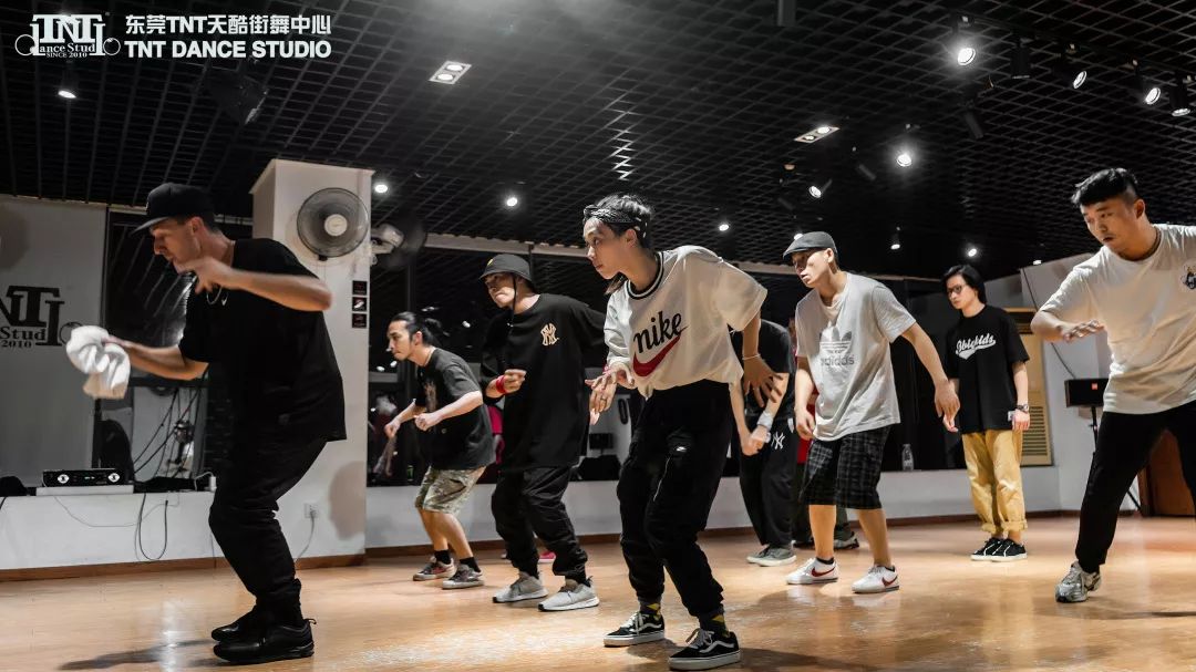 妈妈问我为什么跪着看视频【ynot workshop回顾】_rock