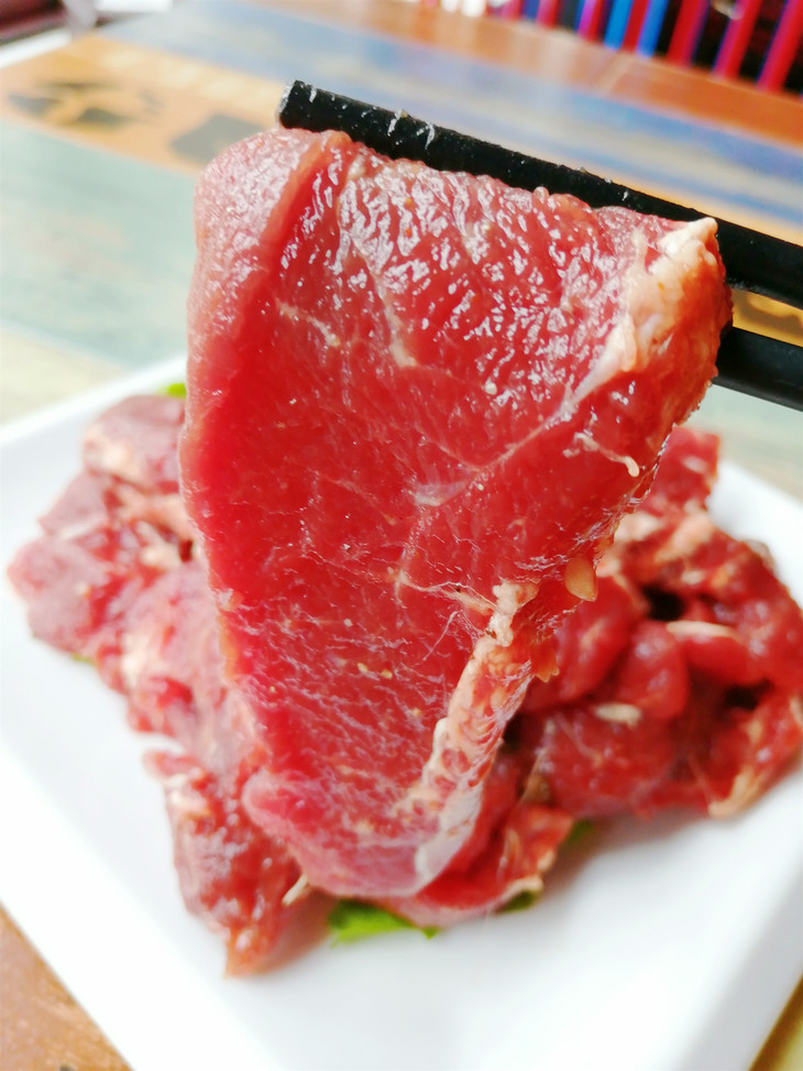 精挑细选 鲜嫩小黄牛的牛肉