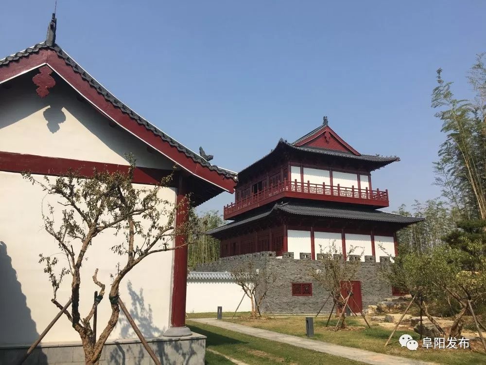 岳家湖公园矗立着他的雕像,1140年,他率部来到阜阳.