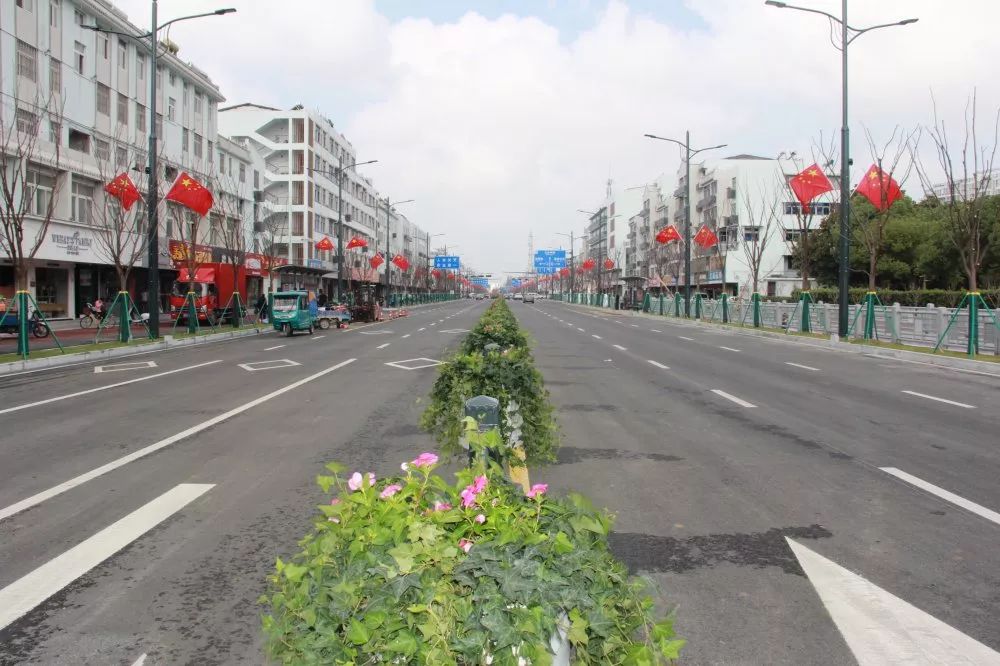 太漂亮了高邮海潮东路新路夜景全景视频出来了