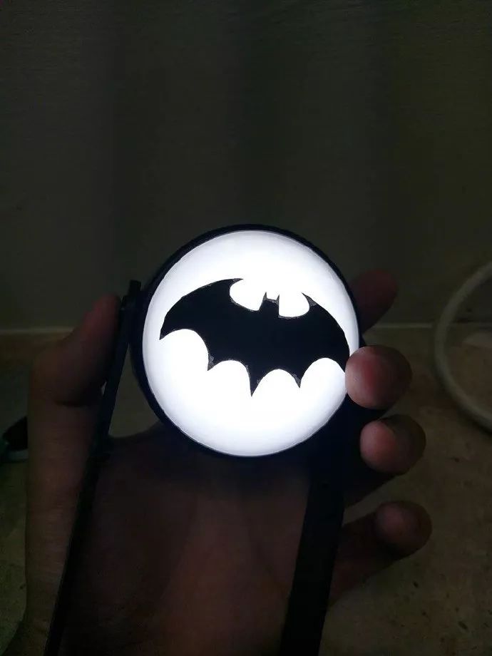 如何制作蝙蝠灯