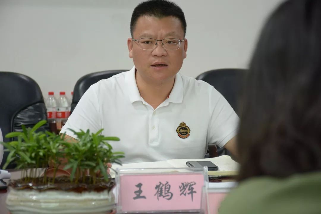 会上,书记刘洪强热烈欢迎中国美院师生的到来,同时对本次调研活动充满