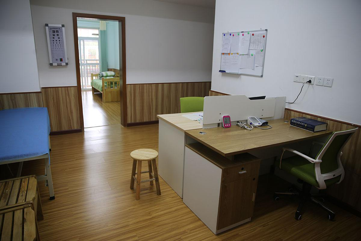 学校医务室的配置标准是怎样的