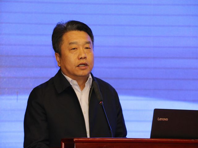 2019全国农产品产销对接扶贫会(新疆)活动在库尔勒启幕_解俊杰