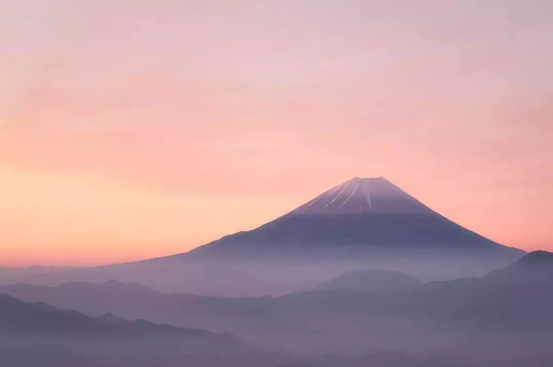 在日本,拍摄一座山也能成为专家