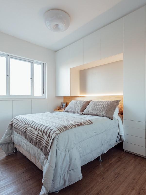 卧室床头做背景墙,这5种样式别说你不知道!第1种小户型收纳救星