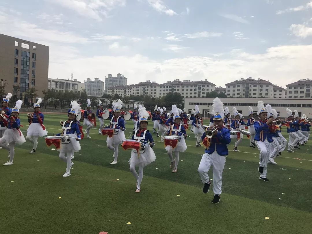 偶像天团荣耀归来上马中心小学鼓号队勇夺山东省鼓号操大赛金号奖第一