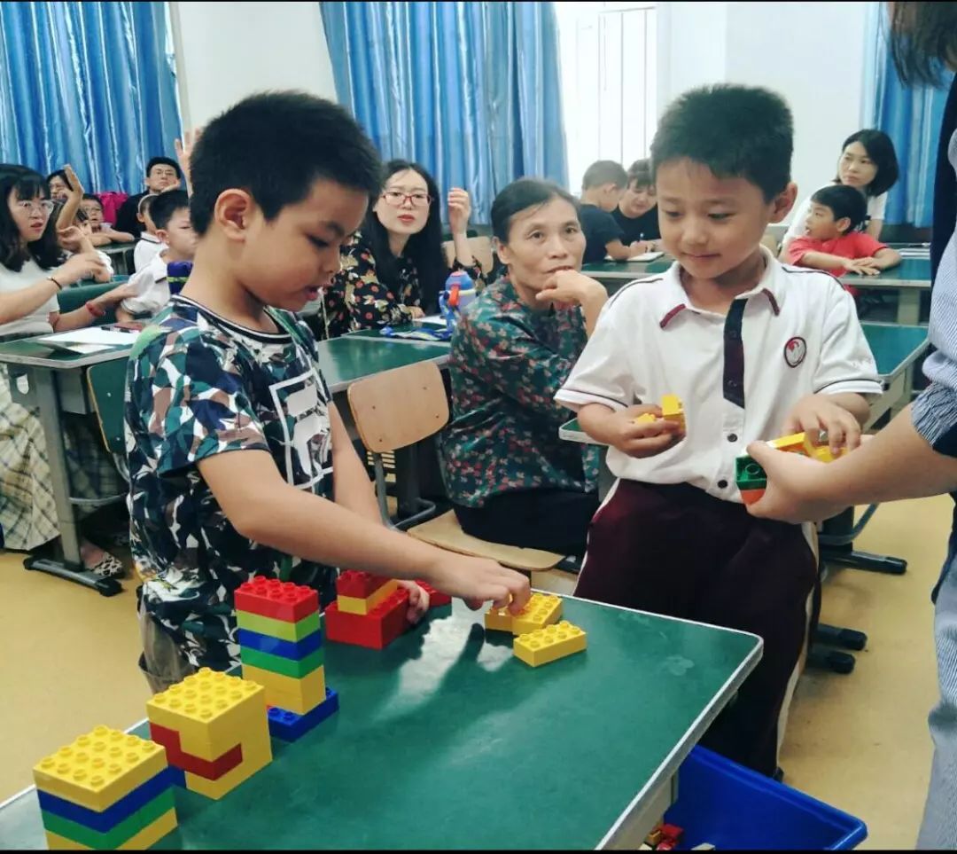 【温巢课程】趣味乐高,陪伴成长——万全小学第93期"亲子课堂"