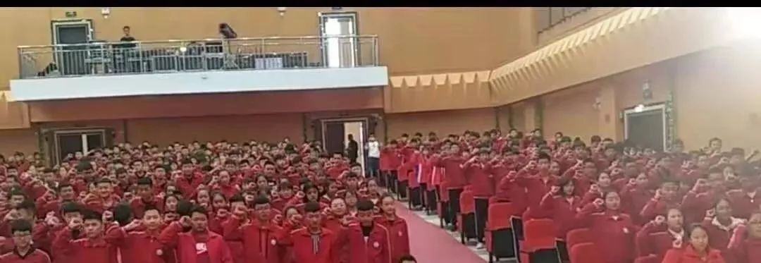 谋中考师生聚力踏征程高挂云帆和林格尔县第三中学举行2020届中考动员