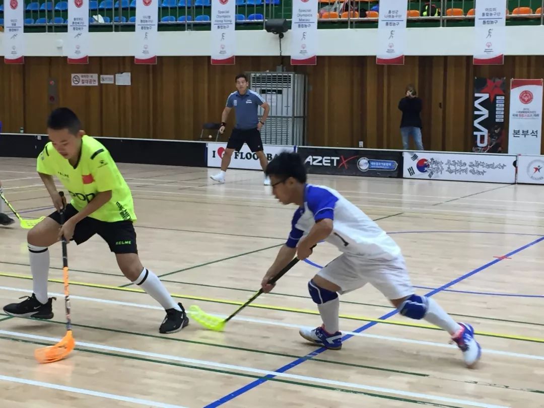 特殊教育浦东辅读61青新融合旱地冰球队赴韩参加特奥融合运动会