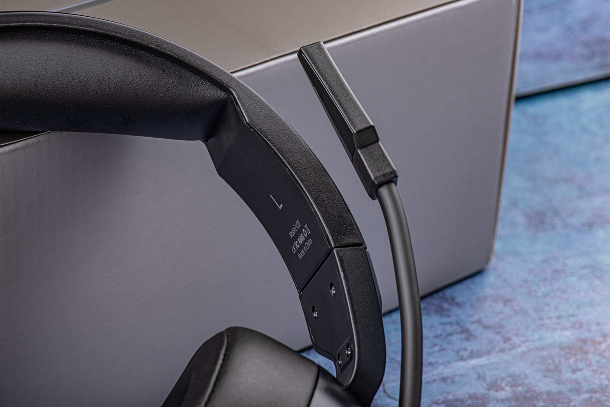 原创致敬经典复古造型再现西伯利亚v20游戏耳机