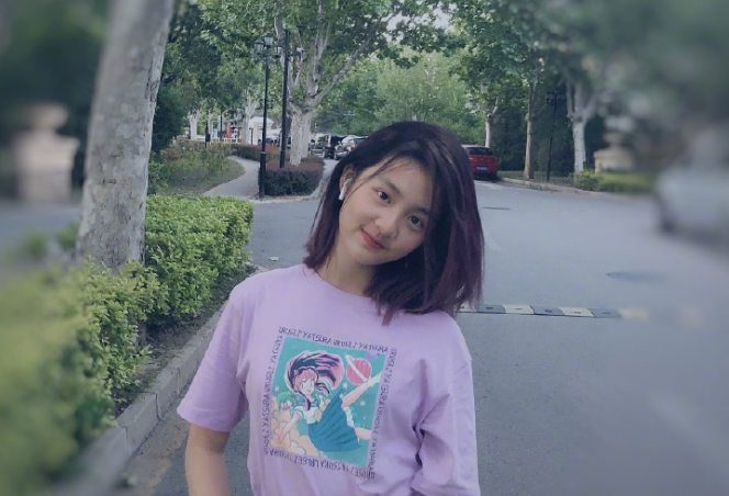 大家都说多多更像妈妈孙莉,黄多多很好的遗传了爸爸