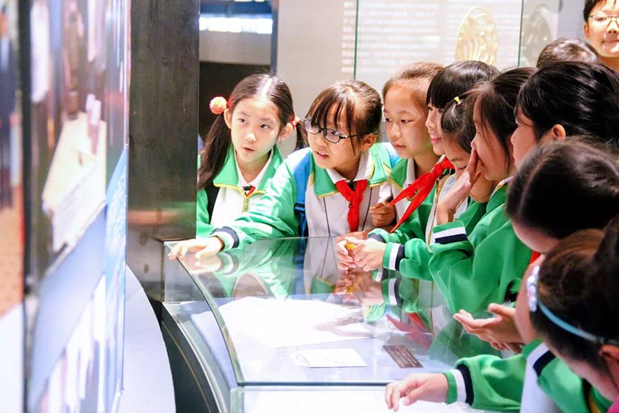 完全人格首在体育丨天津河西区名都小学名都小学来我馆进行课外活动