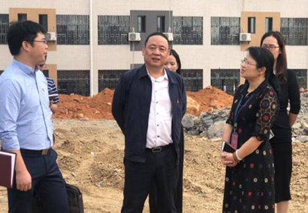 湖南省永兴县委书记赵宇到五星学校调研高中部项目建设