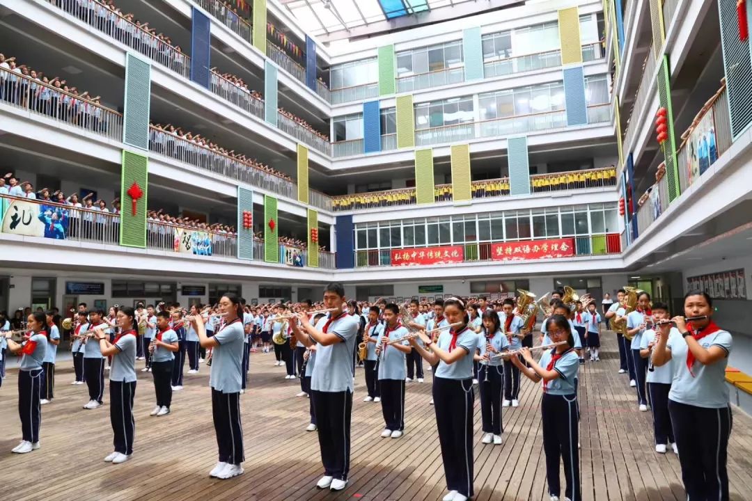 朱临全 建平实验中学26.刘贝锦 上海市实验学校东校27.