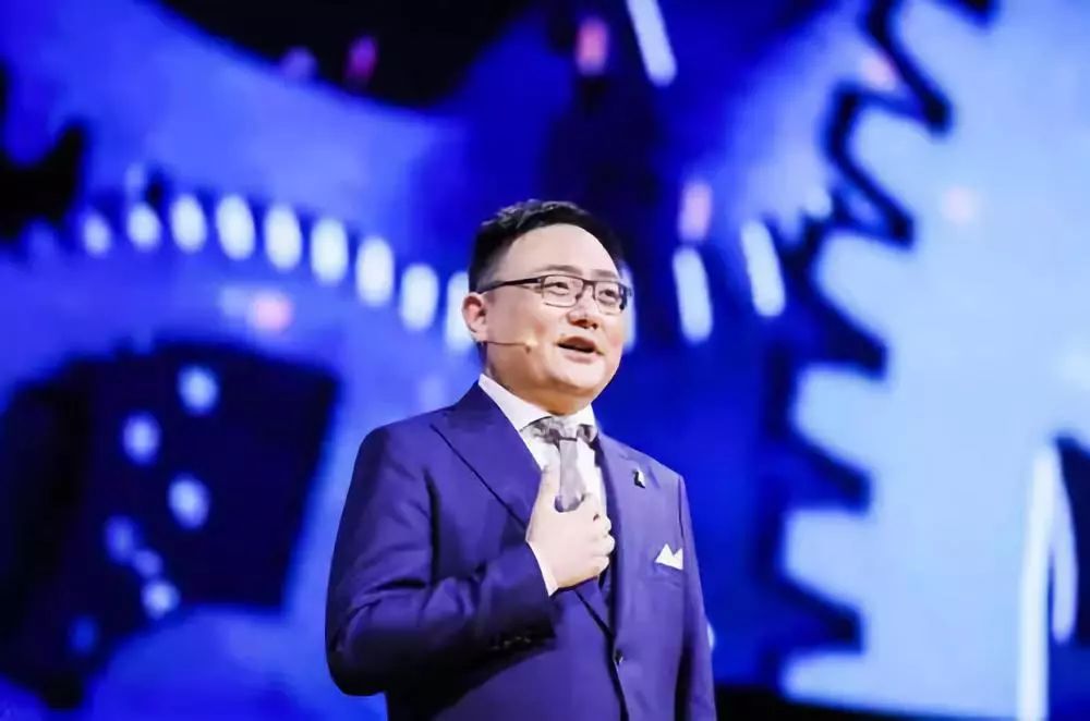 原创阿里p8征婚被群嘲真正优秀的人从不把优越感写在脸上