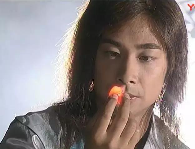 还令他实力大增差点死于凌云窟之内,好在得到血菩提《风云》中,聂风曾