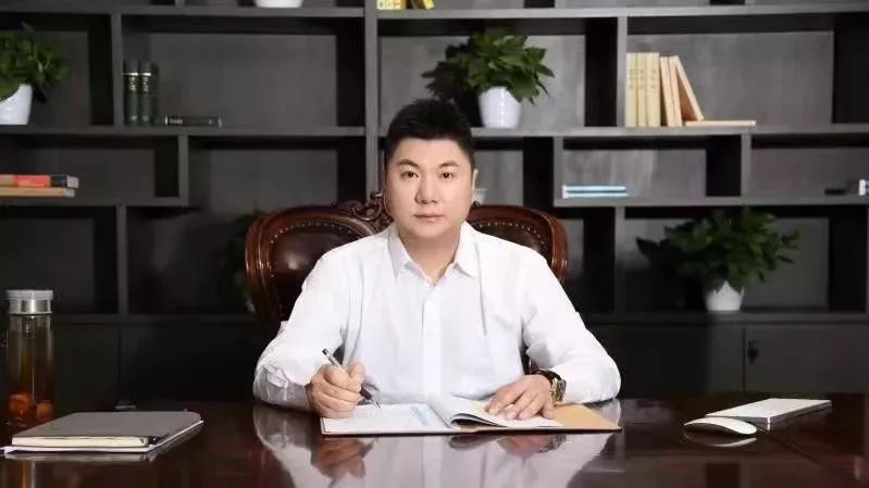 一位是青山控股的项光达,尽管这位温商一向以低调而著称,但两个月前