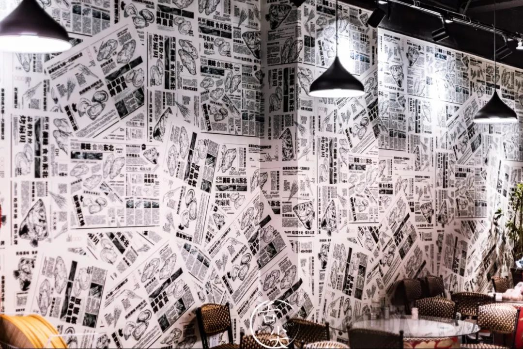 报纸糊的烧烤店,东北那旮沓来的_牛蛙