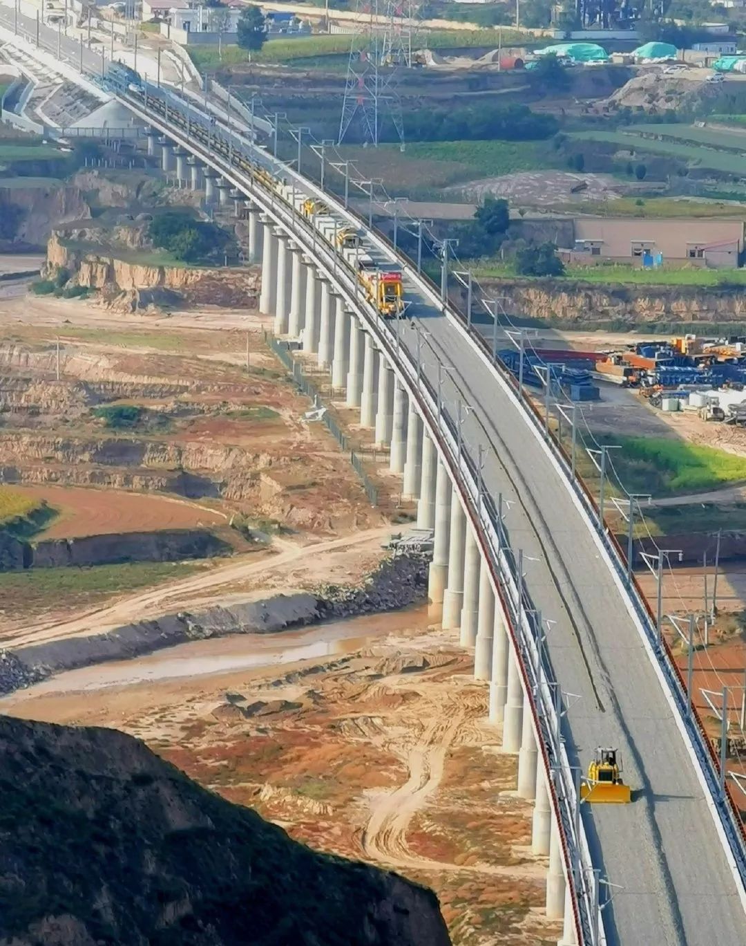 银西高铁传来一组图片