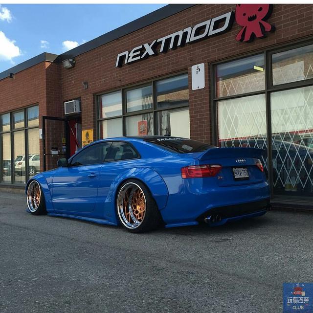 改装"蓝黑风格""超宽体姿态"的奥迪rs 5!