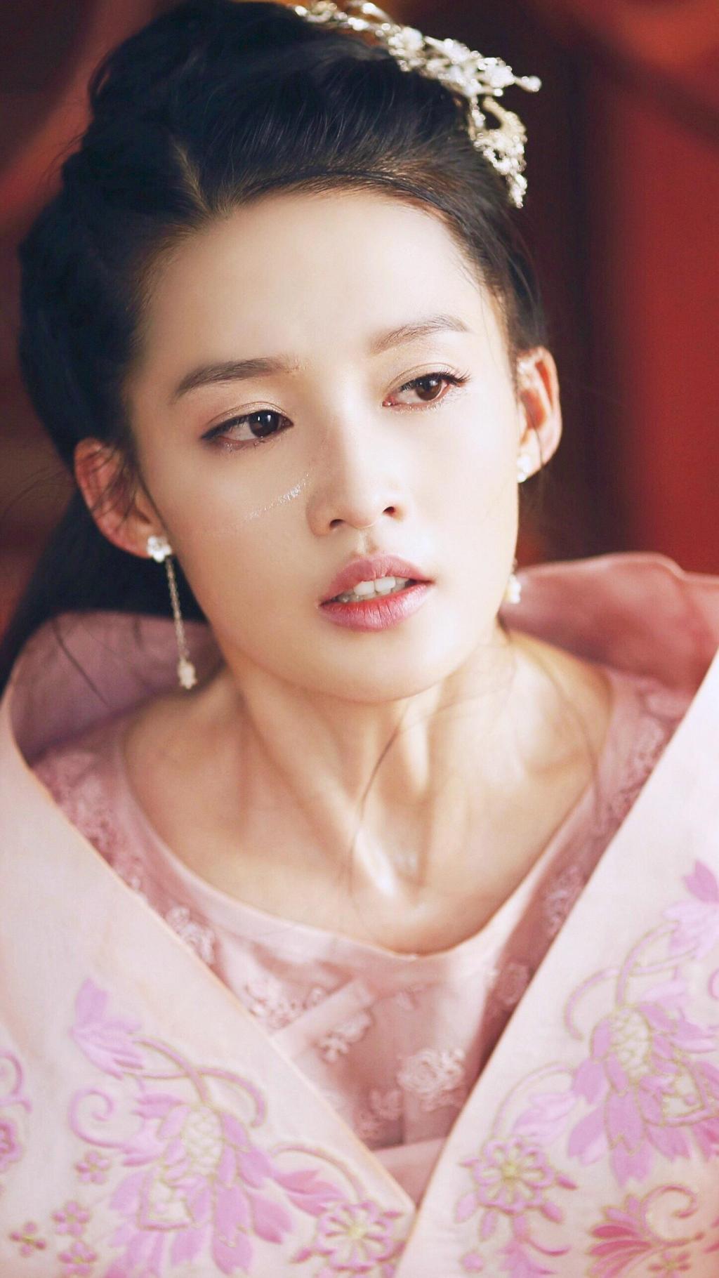 难怪孙怡从不演古装剧,首部古装造型曝光,网友:这不是李沁吗?