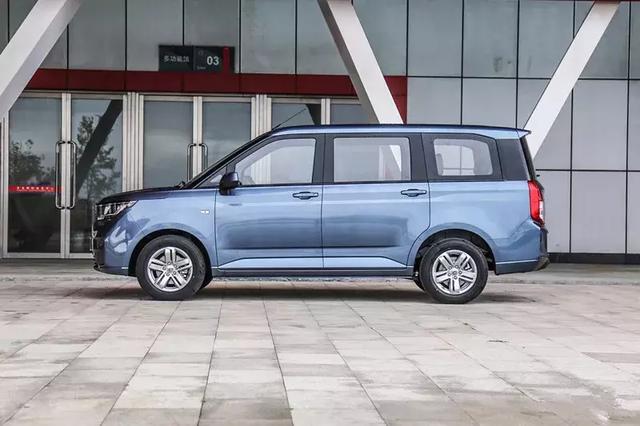 宜商宜家的实用之车全新五菱宏光plus10月16日正式上市