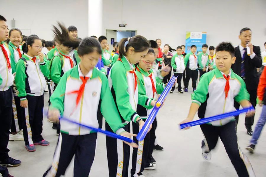 完全人格首在体育丨天津河西区名都小学名都小学来我馆进行课外活动
