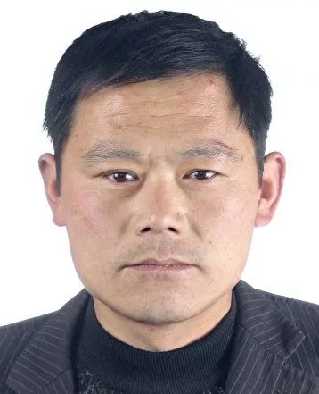 06臧庆晓,男,45岁,临沭县郑山镇陡沟村人,2017年4月因涉嫌抢劫案在逃.