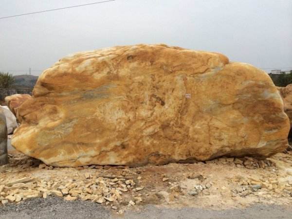 原创地铁施工人员在济南黄河古道捡到一块石头专家说难得宝贝