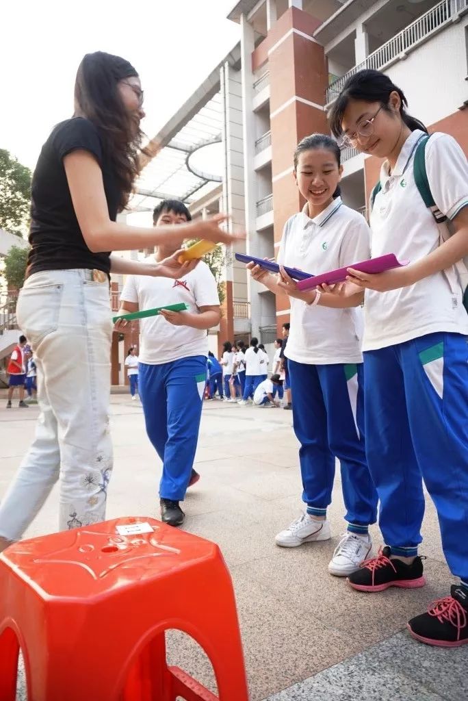在南海华附遇见更好的自己