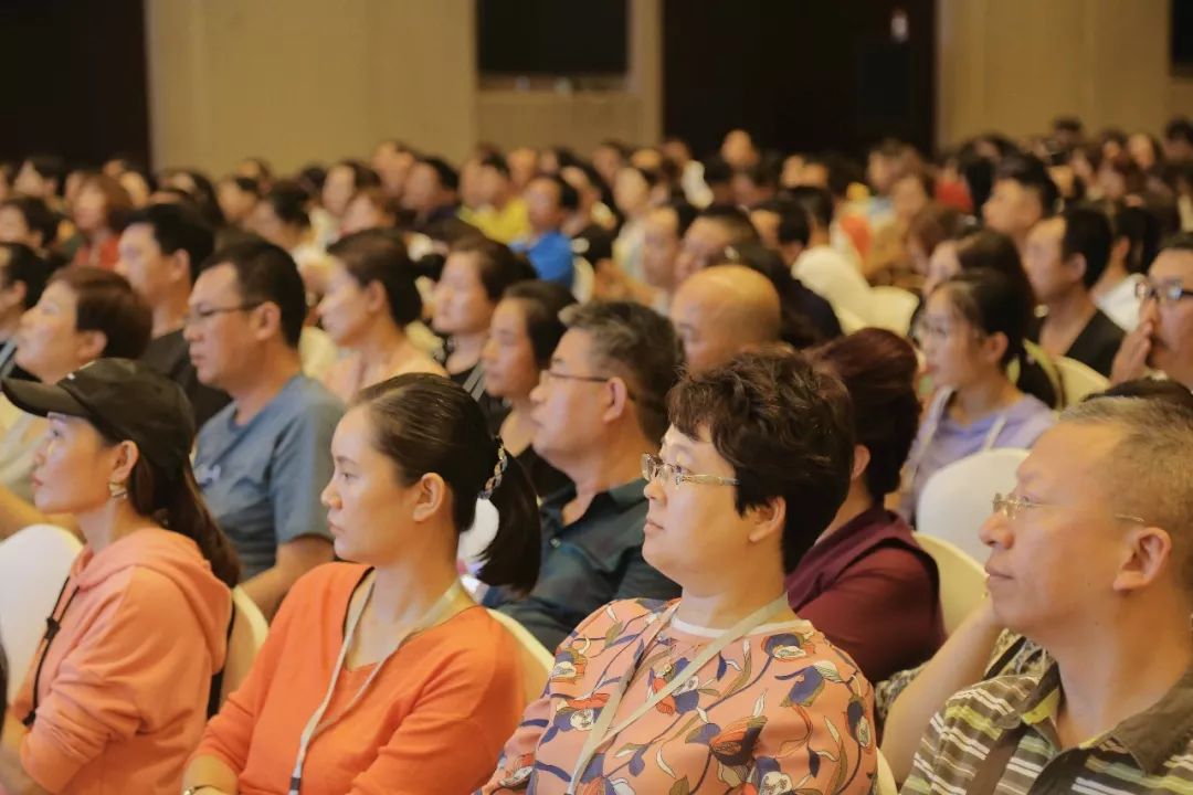 北京栾树画室跟随我的脚步一起走进栾树画室2020届家长会现场