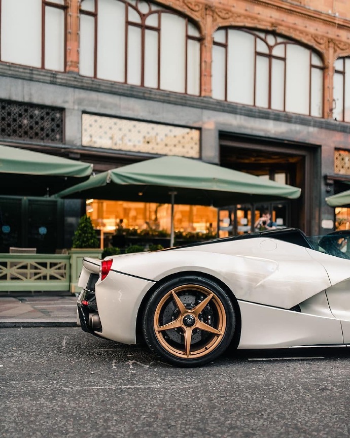 laferrari aperta 白马王子