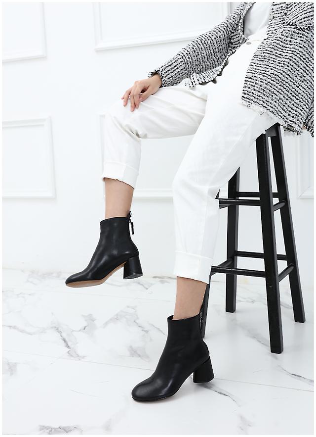 胎牛皮英伦风短款女靴秋冬搭配的万金油