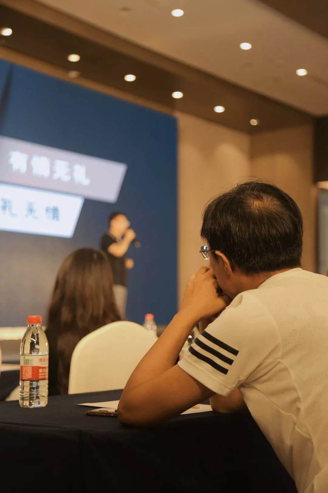 北京栾树画室跟随我的脚步一起走进栾树画室2020届家长会现场