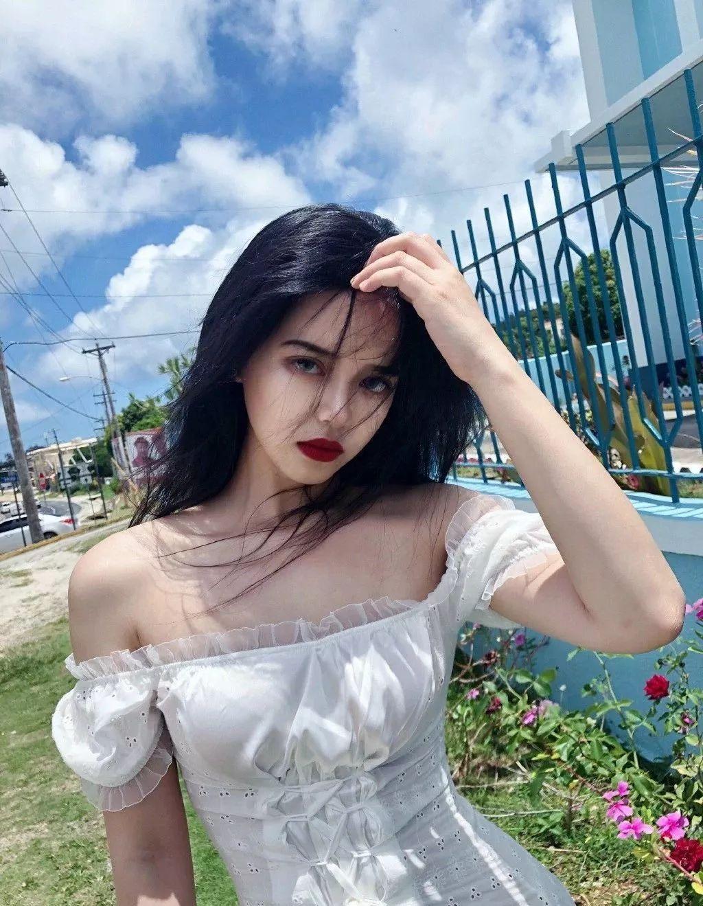 操控粉丝被锤爆,她要被封杀?_彭美丽