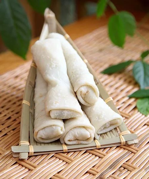 启东面饼 启东面饼是启东海门一带 特有的夏季美食 是由面粉与水调成