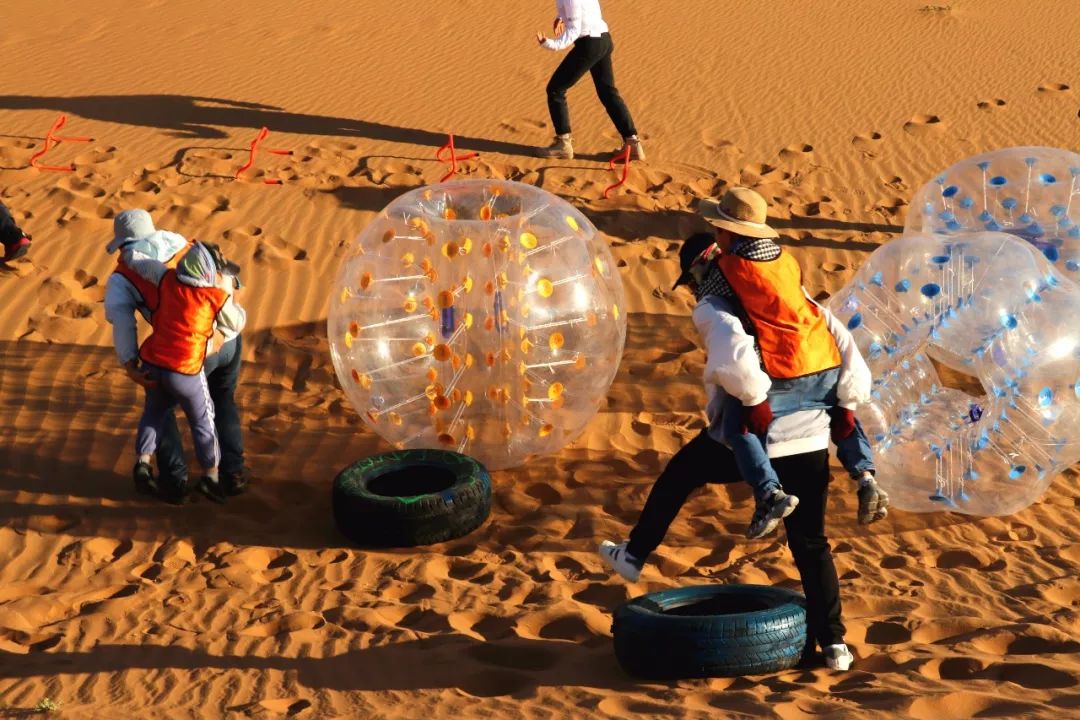 跋山涉水,步履不停,我们约好下个沙丘见 | 沙漠团建