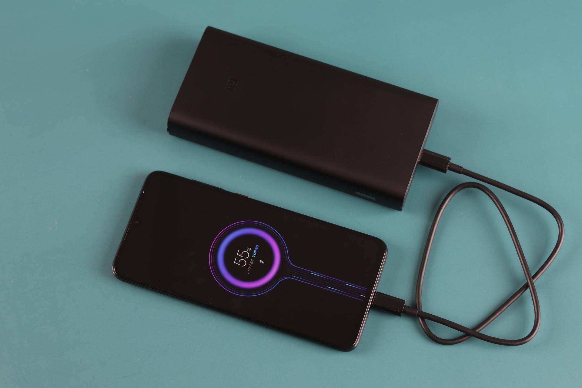 小米移动电源3超级闪充版测评充满4000mah电池仅需48分钟