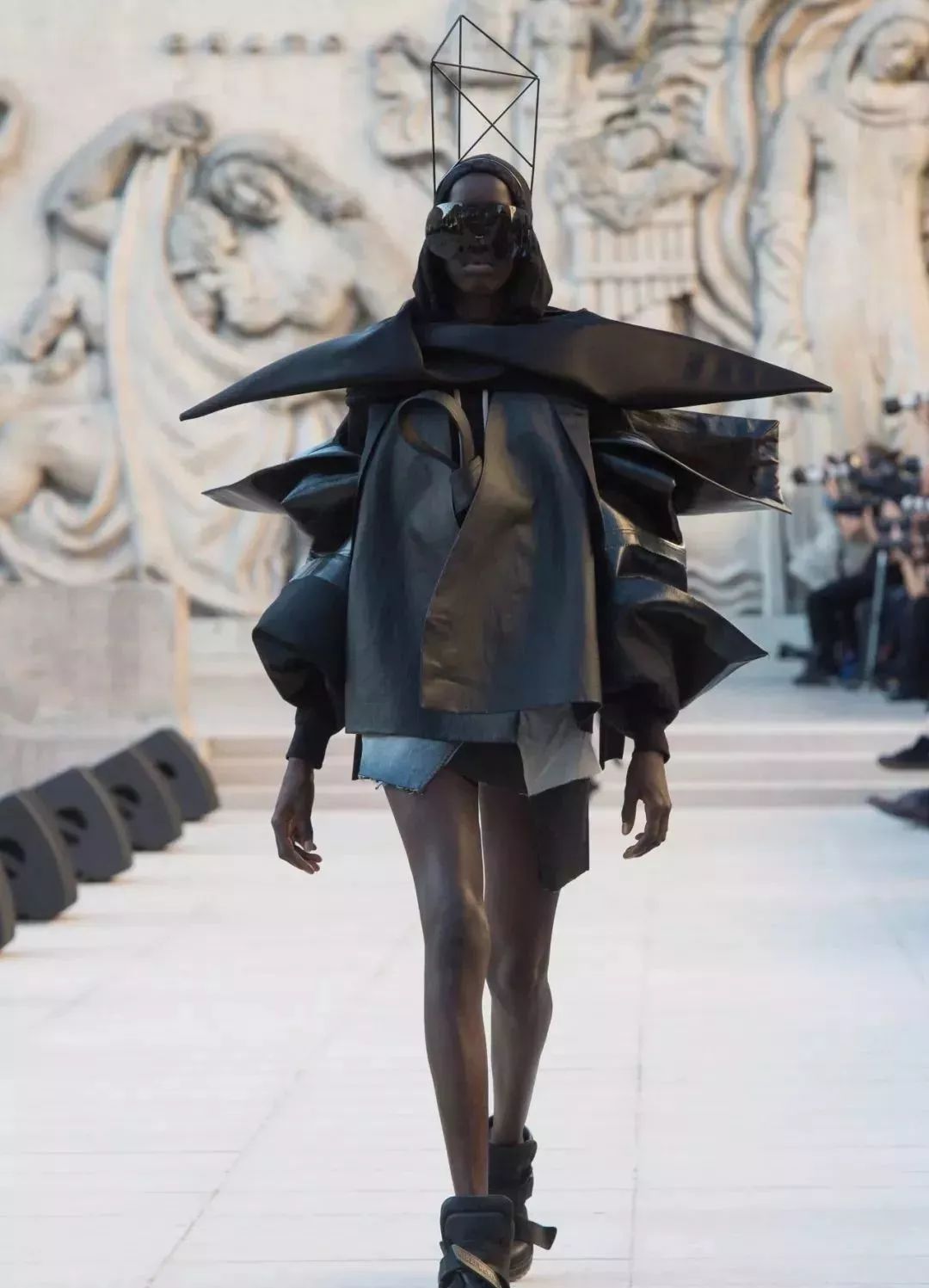 服装廓形全面解析设计师必须了解的服装廓形