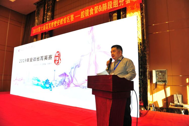 各地市级医院的胸外科医师30余位选手,并由徐美清,马冬春,郭明发,唐震