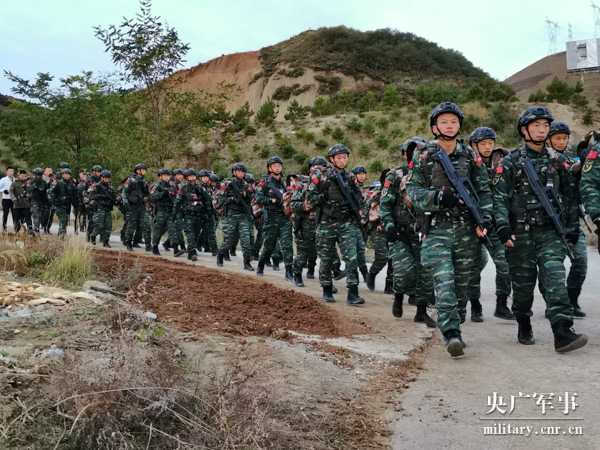 亮剑出征!武警固原支队踏上"降魔"路