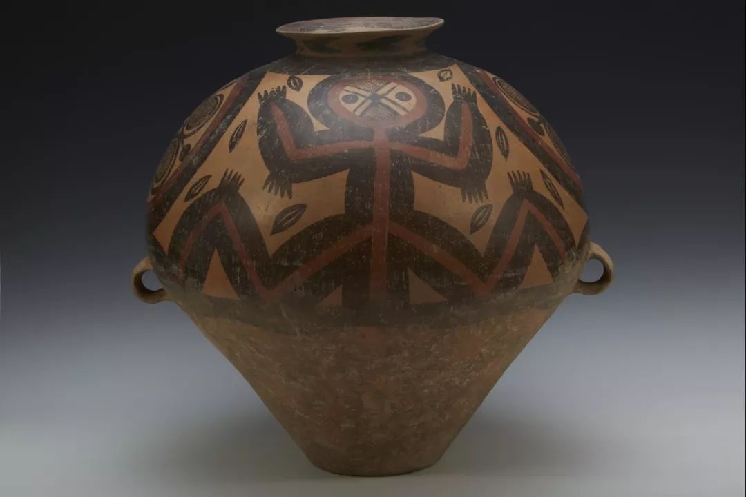 好普艺术博物馆藏品欣赏远古彩陶之变体神人纹二