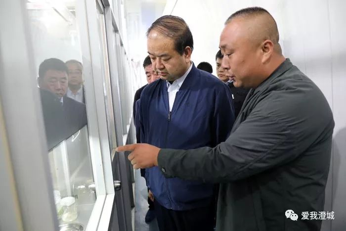 县委书记王万庆在开展不忘初心牢记使命主题教育专题调研时强调坚持以