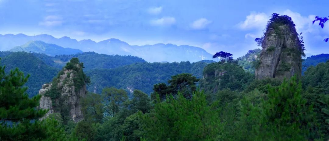 這條線路上有國家4a級旅遊景區天曌山,皇澤寺,千佛崖和川北民俗文化園