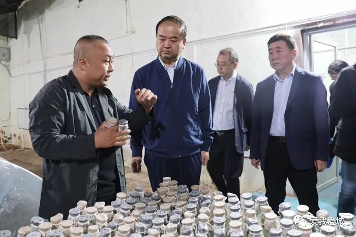 县委书记王万庆在开展不忘初心牢记使命主题教育专题调研时强调坚持以