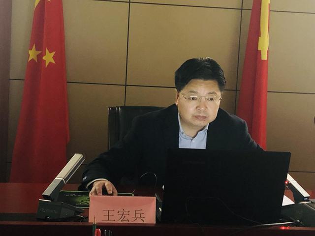 咸阳市委常委,政法委书记王宏兵讲党课