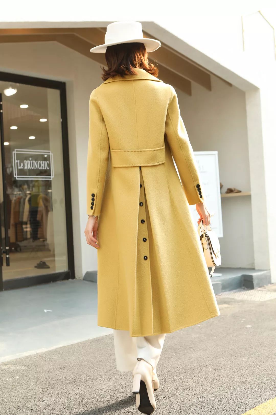 3000条羊绒围巾免费领全场99元起鄂尔多斯市牧融格羊绒工厂店来密云了