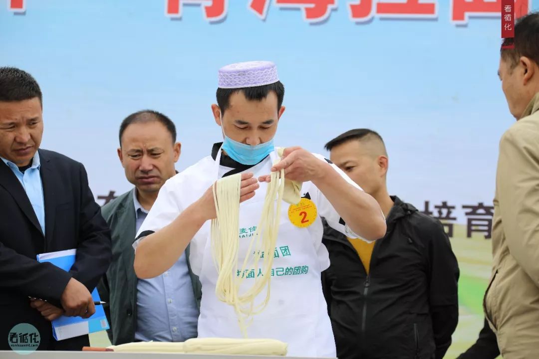 【看循化】循化拉面人农交会显身手
